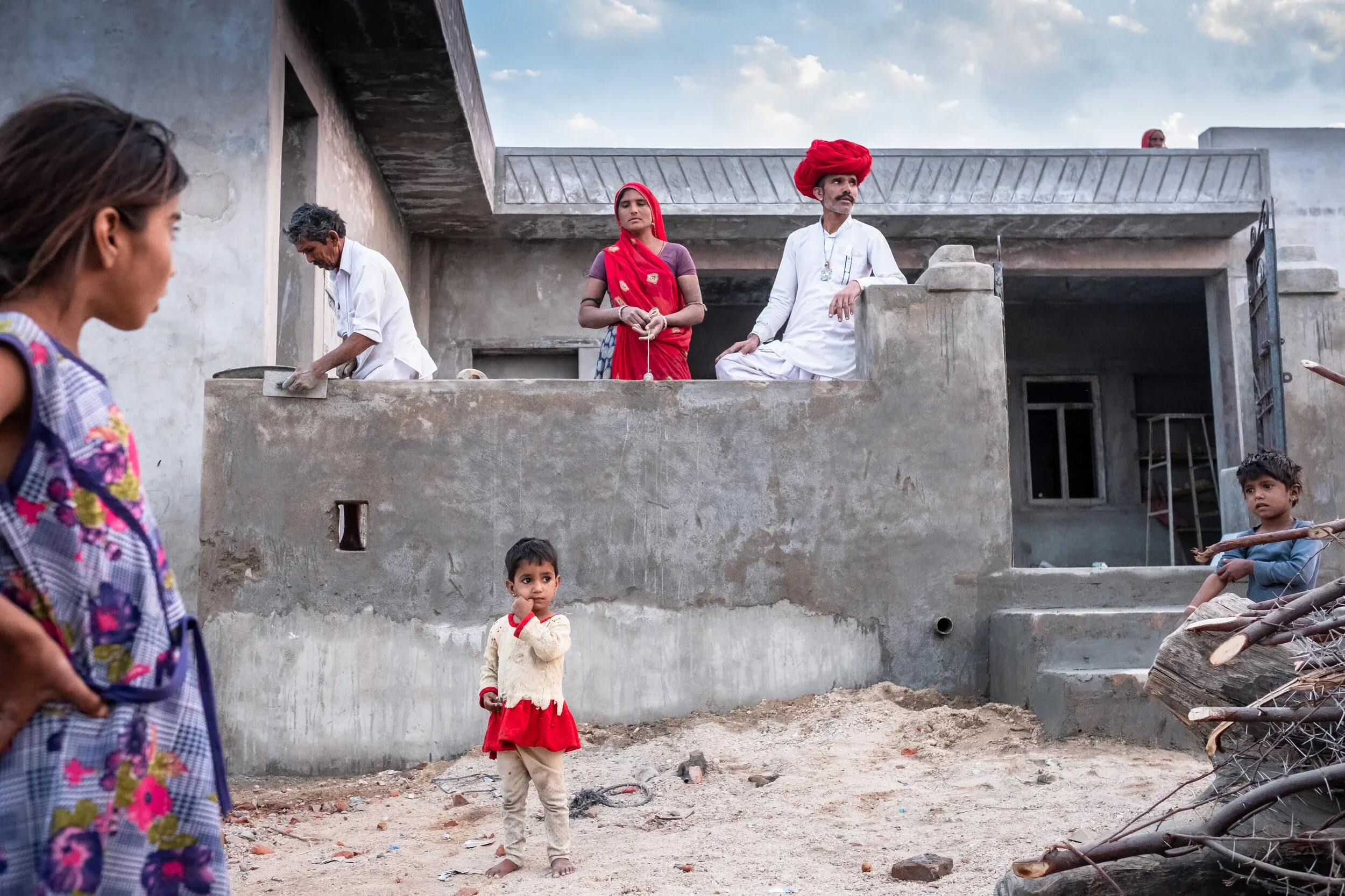 Village children posing for the camera near Jojawar