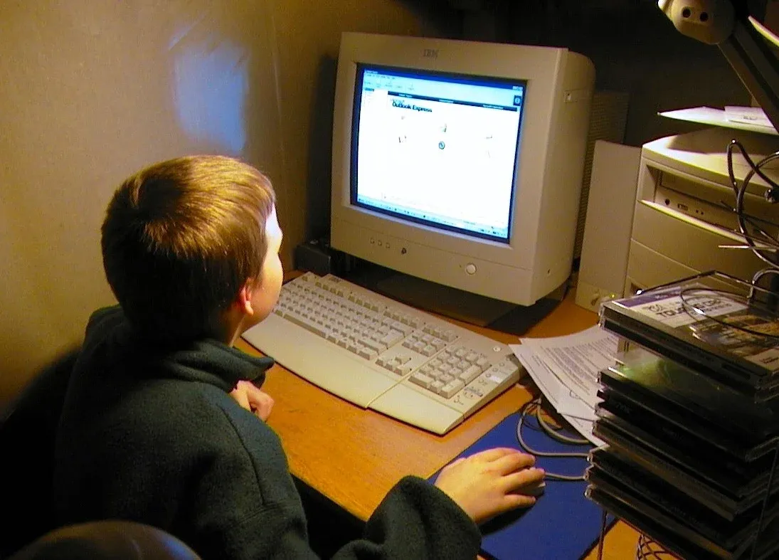 On a family computer, Sindre was checking Microsoft Outlook Express