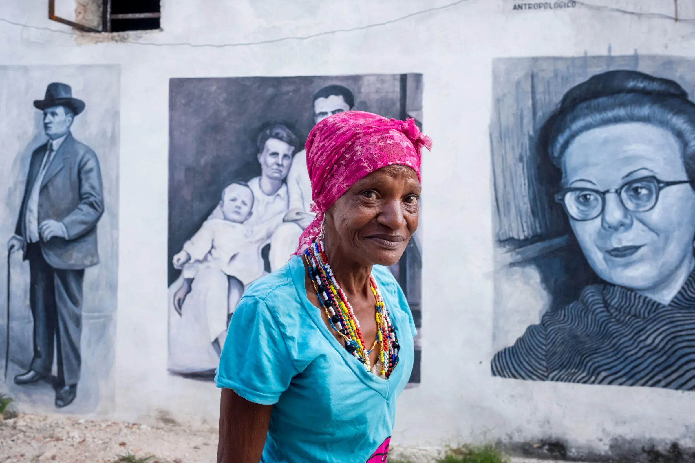 Street life in the Pogolotti neighborhood